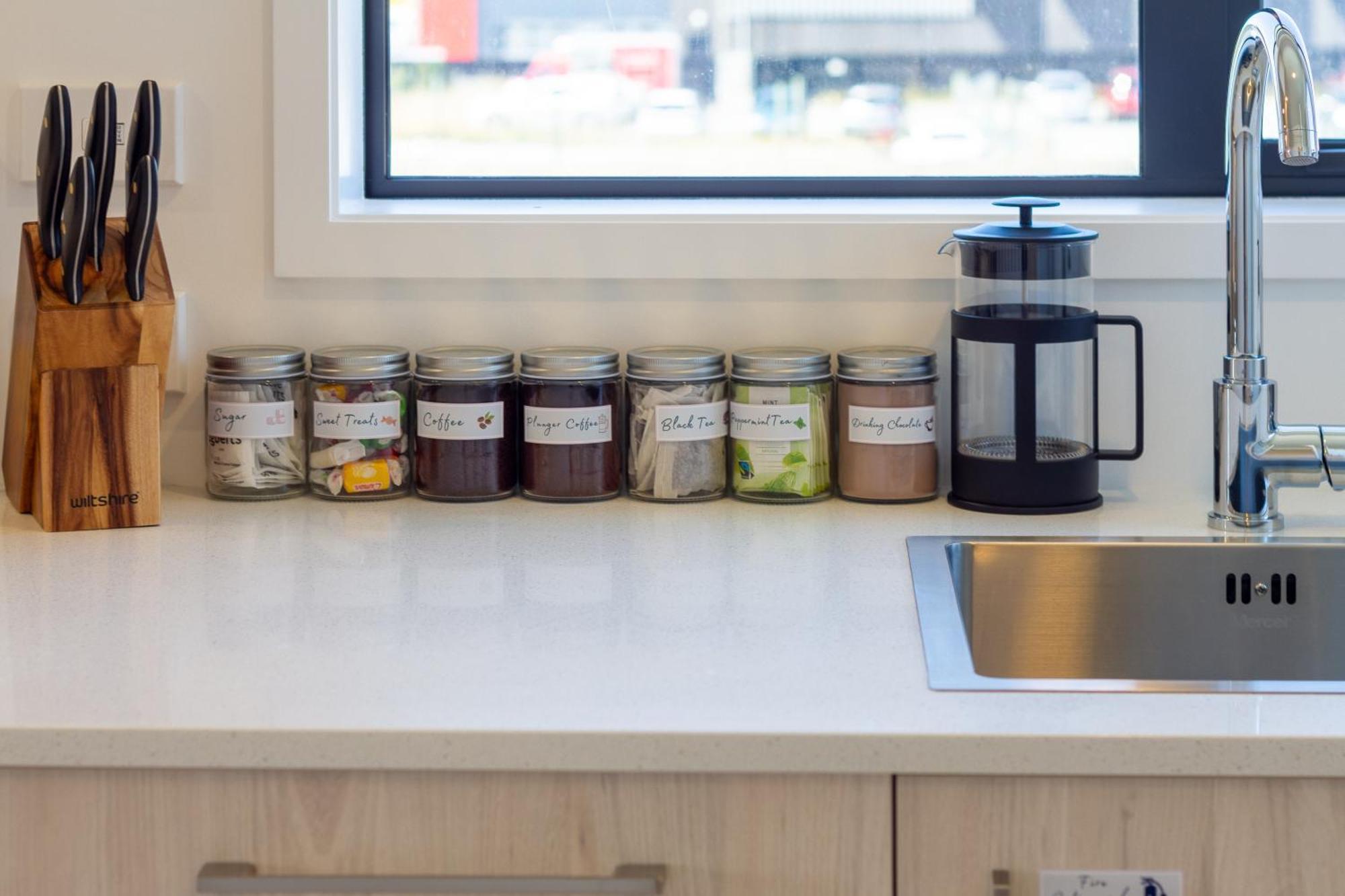 Studio Bliss: Explore From Wilmer St Christchurch Buitenkant foto