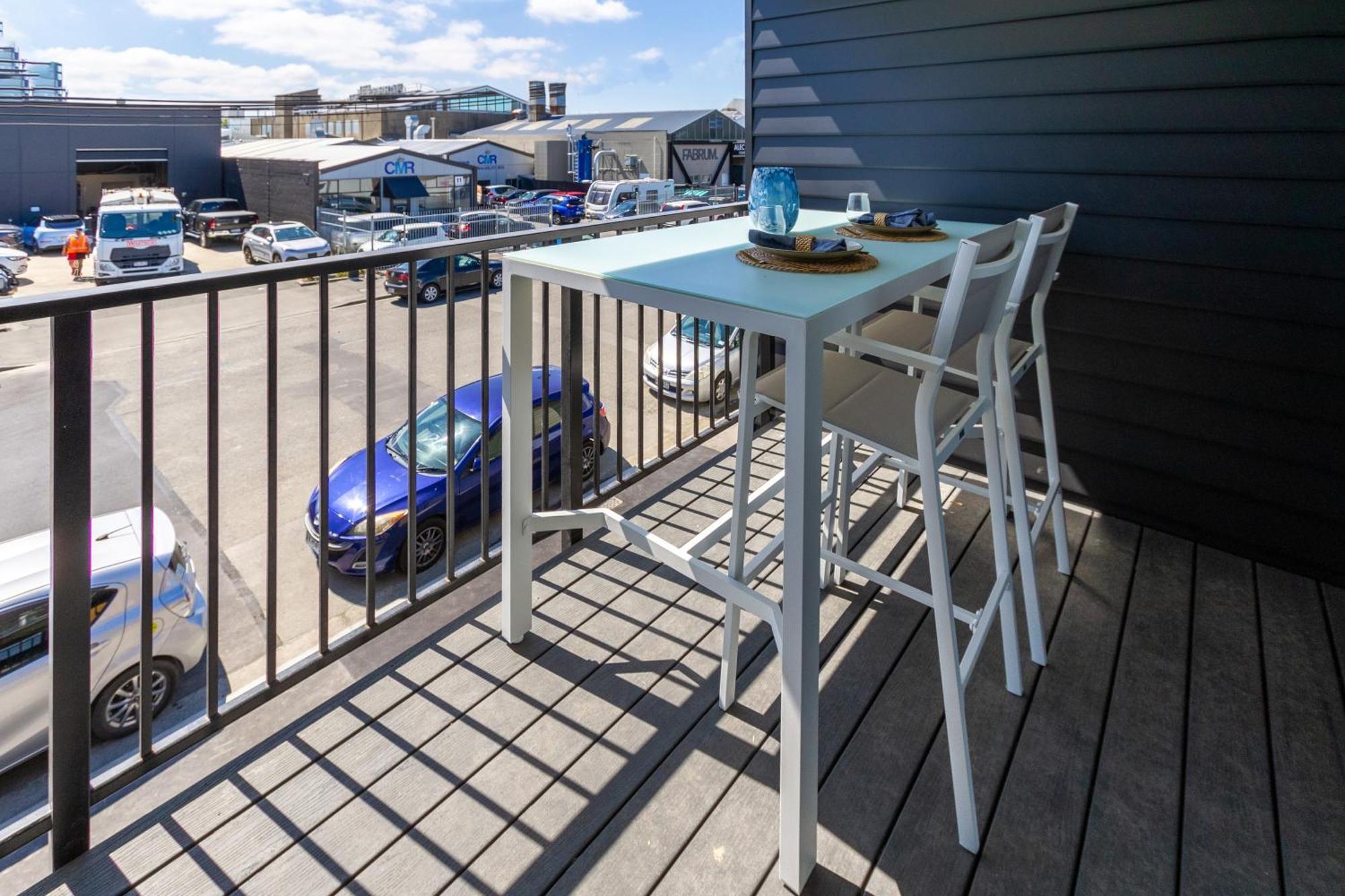 Studio Bliss: Explore From Wilmer St Christchurch Buitenkant foto